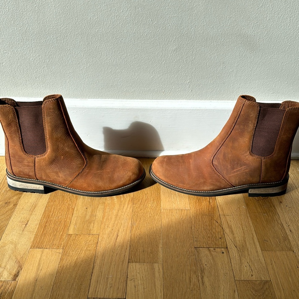 Kodiak Chelsea Boots. Womens size 10. Worn once.